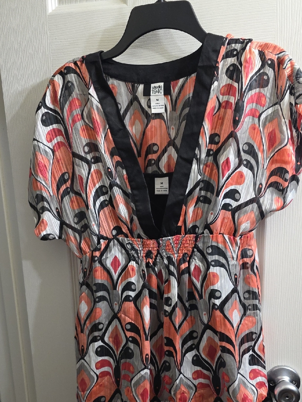 Studio 1940 Coral, Black and White Printed Blouse With Attached Tank Size M